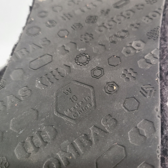 B45 Women’s Bombas Sunday Slipper Black Sherpa Lined Support Fluffy Soft Size 10 - Picture 5 of 6